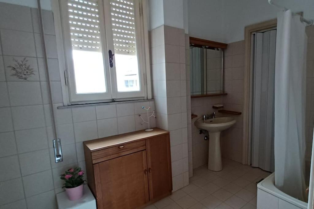 Luminosissimo Appartamento Viareggio Centro מראה חיצוני תמונה