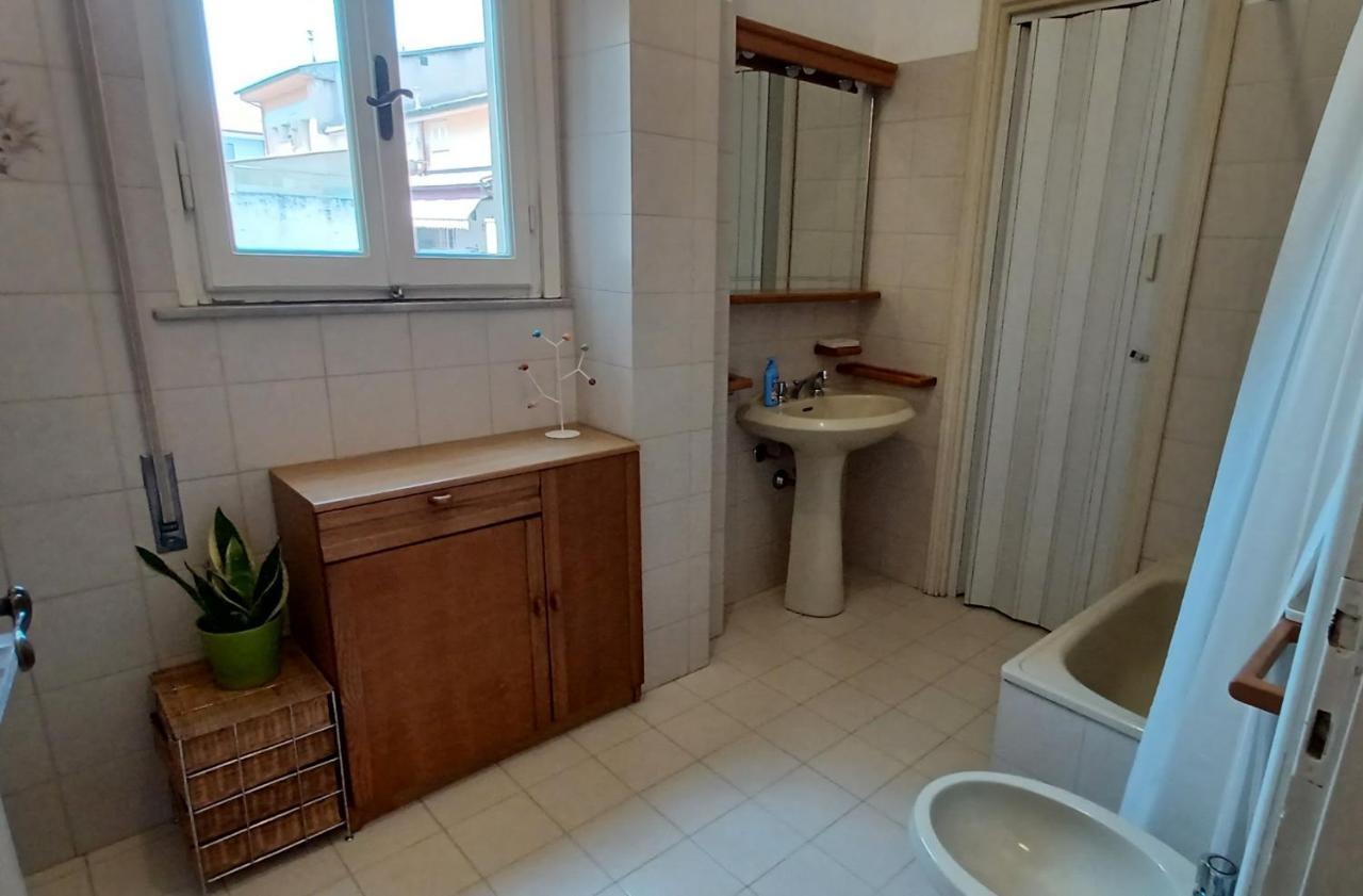 Luminosissimo Appartamento Viareggio Centro מראה חיצוני תמונה