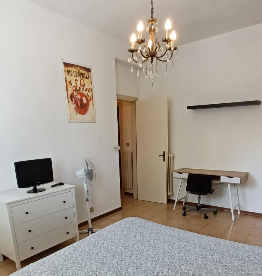 Luminosissimo Appartamento Viareggio Centro מראה חיצוני תמונה